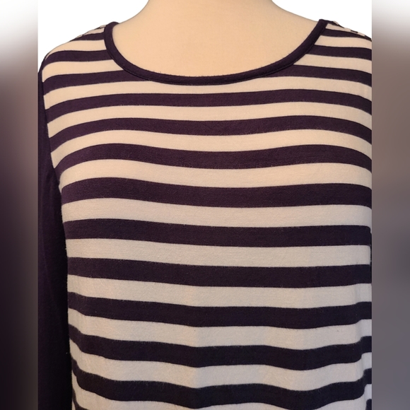 Michael Kors size XS blue/white top - Picture 6 of 9